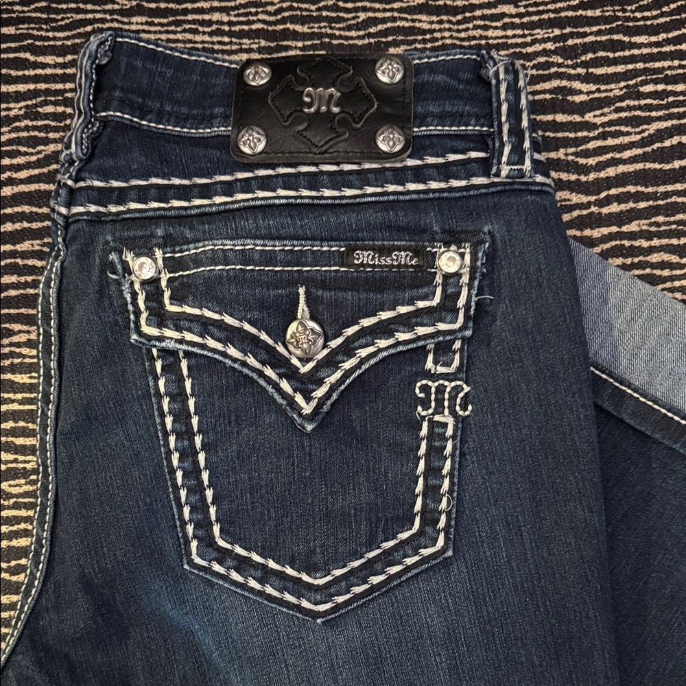 Miss Me Dark Blue Cropped Jeans with White Stitching